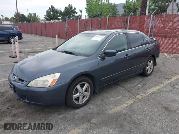 ✅ 2003 Honda Accord EX • VIN: JHMCM56793C085425 • Lot: 42033124. Listed on IAAI with 267,321 mi. Free auction sales archive from the USA and detailed vehicle history report at DreamBid. Image 2.