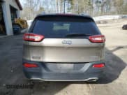 ✅ 2017 Jeep Cherokee High Altitude • VIN: 1C4PJMDS6HW608810 • Lot: 54667375. Wystawiony na Copart z przebiegiem 92 672 mil. Bezpłatny archiwum sprzedaży aukcyjnych z USA i szczegółowy raport historii pojazdu na DreamBid. Zdjęcie 6.