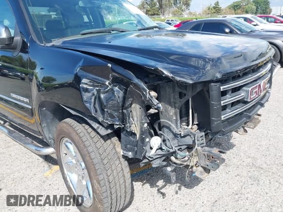 ✅ 2012 GMC Sierra 1500 SLE • VIN: 1GTR1VE04CZ148145 • Лот: 43284451. Опубликован ранее на IAAI с пробегом 167 975 миль. Бесплатный доступ к архиву аукционных продаж из США и подробный отчёт об истории автомобиля на DreamBid. Изображение 6.