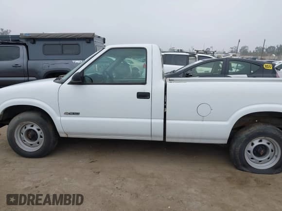 ✅ 1995 Chevrolet S-10 • VIN: 1GCCS14Z5S8188265 • Лот: 42017990. Опубликован ранее на IAAI с пробегом 202 275 миль. Бесплатный доступ к архиву аукционных продаж из США и подробный отчёт об истории автомобиля на DreamBid. Изображение 15.