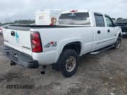 ✅ 2005 Chevrolet Silverado 2500HD LT • VIN: 1GCHK23255F837613 • Lot: 40803737. Wystawiony na IAAI z przebiegiem 166 626 mil. Bezpłatny archiwum sprzedaży aukcyjnych z USA i szczegółowy raport historii pojazdu na DreamBid. Zdjęcie 4.