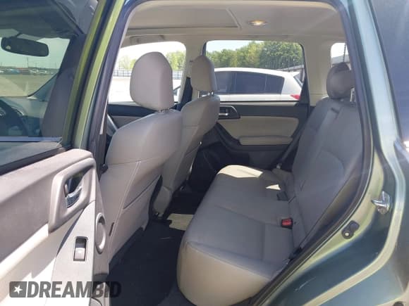 ✅ 2016 Subaru Forester Touring • VIN: JF2SJAVCXGH490507 • Lot: 42070715. Wystawiony na IAAI z przebiegiem 98 456 mil. Bezpłatny archiwum sprzedaży aukcyjnych z USA i szczegółowy raport historii pojazdu na DreamBid. Zdjęcie 8.