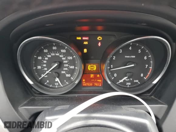 ✅ 2016 BMW Z4 sDrive28i • VIN: WBALL5C5XG5A20343 • Lot: 91557565. Wystawiony na Copart z przebiegiem 87 520 mil. Bezpłatny archiwum sprzedaży aukcyjnych z USA i szczegółowy raport historii pojazdu na DreamBid. Zdjęcie 9.