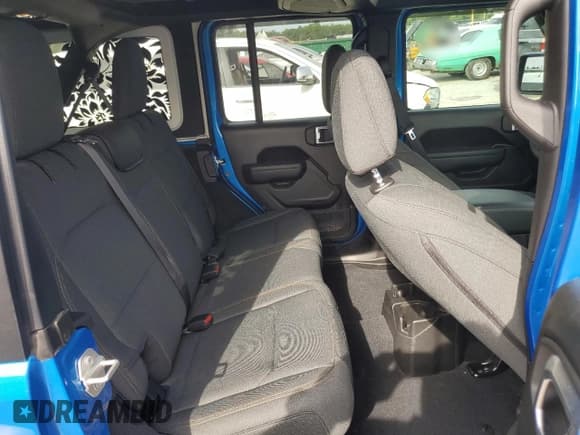 ✅ 2024 Jeep Wrangler Willys • VIN: 1C4PJXDN9RW106936 • Lot: 80440625. Listed on Copart with 22,067 mi. Free auction sales archive from the USA and detailed vehicle history report at DreamBid. Image 11.