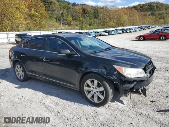 ✅ 2013 Buick LaCrosse Leather • VIN: 1G4GC5E3XDF121090 • Lot: 87238095. Wystawiony na Copart z przebiegiem 155 675 mil. Bezpłatny archiwum sprzedaży aukcyjnych z USA i szczegółowy raport historii pojazdu na DreamBid. Zdjęcie 4.