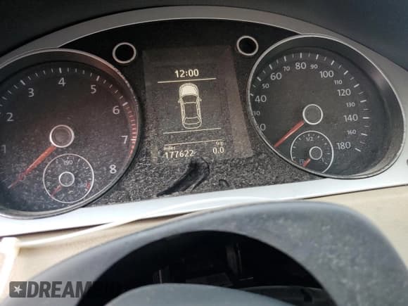 ✅ 2010 Volkswagen CC Sport • VIN: WVWMN7ANXAE556682 • Lot: 66603635. Listed on Copart with 177,622 mi. Free auction sales archive from the USA and detailed vehicle history report at DreamBid. Image 9.