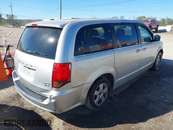 ✅ 2012 Dodge Grand Caravan Crew • VIN: 2C4RDGDG8CR108162 • Лот: 43506702. Опубликован ранее на IAAI с пробегом 216 046 миль. Бесплатный доступ к архиву аукционных продаж из США и подробный отчёт об истории автомобиля на DreamBid. Изображение 4.