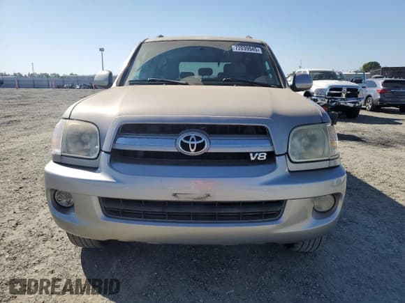 ✅ 2005 Toyota Sequoia Limited • VIN: 5TDZT38AX5S251819 • Lot: 72039945. Wystawiony na Copart z przebiegiem 307 926 mil. Bezpłatny archiwum sprzedaży aukcyjnych z USA i szczegółowy raport historii pojazdu na DreamBid. Zdjęcie 5.