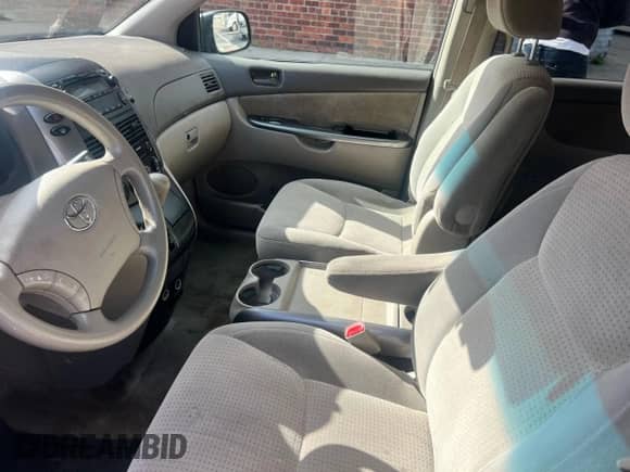 2009 Toyota Sienna LE with VIN 5TDBK23CX9S025194, listed as a Copart auction lot 89545555 with 203,734 mi miles and Clean title. Bid and sale history available at DreamBid. Image 5.