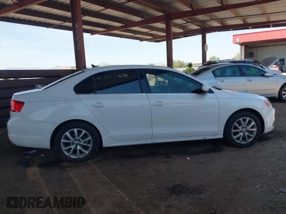✅ 2013 Volkswagen Jetta SE • VIN: 3VWDP7AJ5DM374598 • Lot: 42498082. Listed on IAAI with 144,285 mi. Free auction sales archive from the USA and detailed vehicle history report at DreamBid. Image 13.