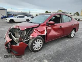 ✅ 2018 Nissan Versa SV • VIN: 3N1CN7AP8JL878785 • Лот: 93879765. Опубликован ранее на Copart с пробегом 121 370 миль. Бесплатный доступ к архиву аукционных продаж из США и подробный отчёт об истории автомобиля на DreamBid. Изображение 1.