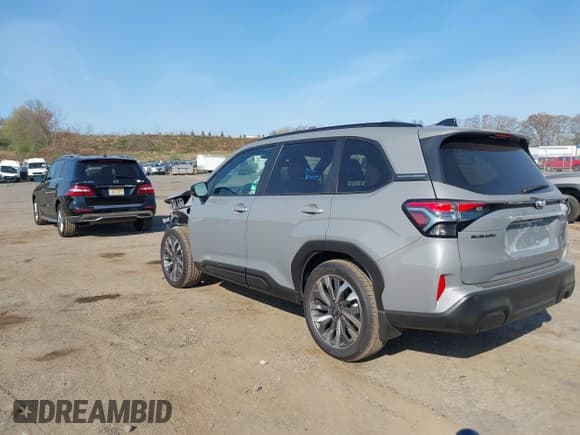 ✅ 2025 Subaru Forester Touring • VIN: JF2SLDTCXSH472743 • Lot: 42115023. Listed on IAAI with 1,247 mi. Free auction sales archive from the USA and detailed vehicle history report at DreamBid. Image 3.