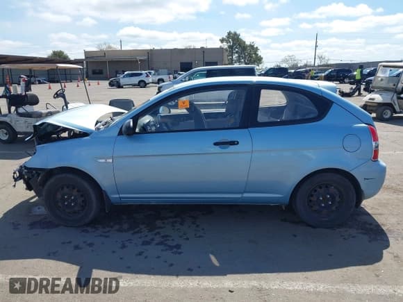 ✅ 2008 Hyundai Accent GS • VIN: KMHCM36C58U060618 • Лот: 41808287. Опубликован ранее на IAAI с пробегом 200 644 миль. Бесплатный доступ к архиву аукционных продаж из США и подробный отчёт об истории автомобиля на DreamBid. Изображение 15.