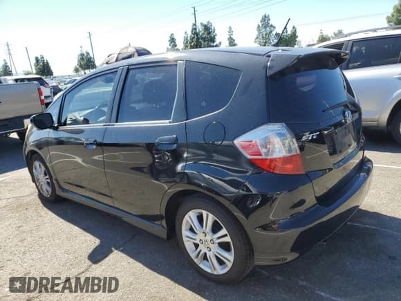 ✅ 2010 Honda Fit Sport • VIN: JHMGE8H62AS012484 • Лот: 86180705. Опубликован ранее на Copart с пробегом 143 545 миль. Бесплатный доступ к архиву аукционных продаж из США и подробный отчёт об истории автомобиля на DreamBid. Изображение 2.