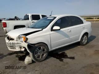 2010 Chevrolet Aveo 2LT z VIN KL1TG5DEXAB097006, wystawiony jako Copart lot #64978435 z przebiegiem 80 735 mil mil oraz Szkoda całkowita • Salvage title. Historia ofert i sprzedaży dostępna na DreamBid. Obrazek 1.