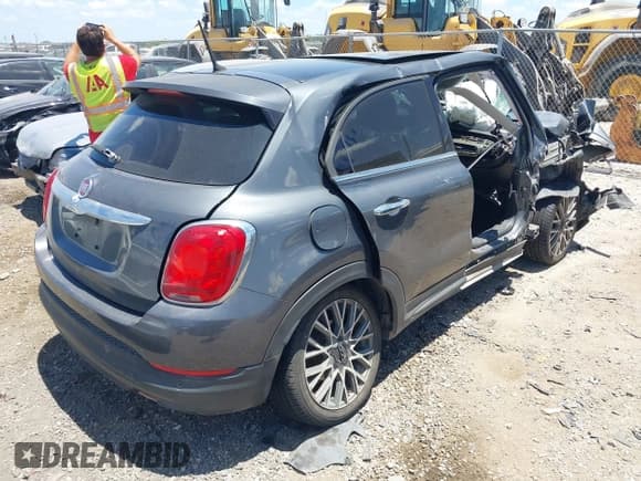 ✅ 2017 FIAT 500X Lounge • VIN: ZFBCFXDB9HP616267 • Lot: 42754183. Listed on IAAI with 106,494 mi. Free auction sales archive from the USA and detailed vehicle history report at DreamBid. Image 4.