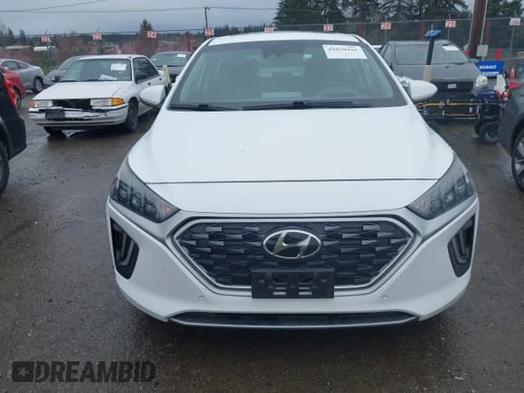 ✅ 2020 Hyundai Ioniq Limited • VIN: KMHC05LC5LU240296 • Lot: 41828416. Wystawiony na IAAI z przebiegiem 71 276 mil. Bezpłatny archiwum sprzedaży aukcyjnych z USA i szczegółowy raport historii pojazdu na DreamBid. Zdjęcie 12.