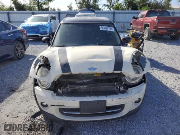 ✅ 2011 MINI Clubman • VIN: WMWZF3C53BTY00451 • Lot: 90408795. Wystawiony na Copart z przebiegiem 91 123 mil. Bezpłatny archiwum sprzedaży aukcyjnych z USA i szczegółowy raport historii pojazdu na DreamBid. Zdjęcie 5.