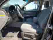 2011 Hyundai Santa Fe GLS z VIN 5XYZGDAG7BG019681, wystawiony jako Copart lot #67726714 z przebiegiem 175 070 mil mil oraz Szkoda całkowita • Salvage title. Historia ofert i sprzedaży dostępna na DreamBid. Obrazek 7.