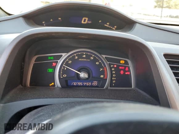 ✅ 2008 Honda Civic LX • VIN: 2HGFA16528H338573 • Lot: 90126725. Listed on Copart with 170,795 mi. Free auction sales archive from the USA and detailed vehicle history report at DreamBid. Image 9.