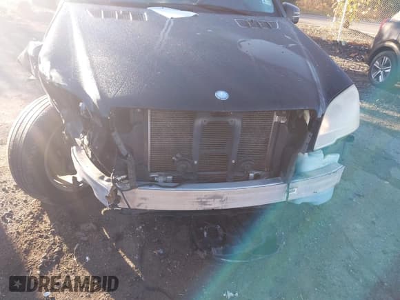 ✅ 2009 Mercedes-Benz M 550 • VIN: 4JGBB72E99A474570 • Lot: 43491482. Listed on IAAI with 203,551 mi. Free auction sales archive from the USA and detailed vehicle history report at DreamBid. Image 6.