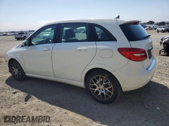 ✅ 2014 Mercedes-Benz B Electric Drive • VIN: WDDVP9AB5EJ003358 • Lot: 60154845. Wystawiony na Copart z przebiegiem 144 522 mil. Bezpłatny archiwum sprzedaży aukcyjnych z USA i szczegółowy raport historii pojazdu na DreamBid. Zdjęcie 2.