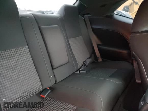 ✅ 2019 Dodge Challenger R/T Scat Pack • VIN: 2C3CDZFJ8KH741070 • Lot: 42858974. Wystawiony na Copart z przebiegiem 22 452 mil. Bezpłatny archiwum sprzedaży aukcyjnych z USA i szczegółowy raport historii pojazdu na DreamBid. Zdjęcie 10.