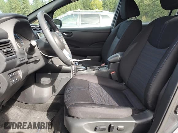 ✅ 2025 Nissan LEAF SV Plus • VIN: 1N4CZ1CV2SC557208 • Лот: 84794455. Опубликован ранее на Copart с пробегом 2 114 миль. Бесплатный доступ к архиву аукционных продаж из США и подробный отчёт об истории автомобиля на DreamBid. Изображение 7.