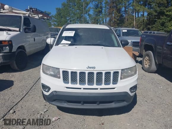 ✅ 2014 Jeep Compass Limited • VIN: 1C4NJCCB2ED679190 • Lot: 43374000. Listed on IAAI with 152,794 mi. Free auction sales archive from the USA and detailed vehicle history report at DreamBid. Image 12.