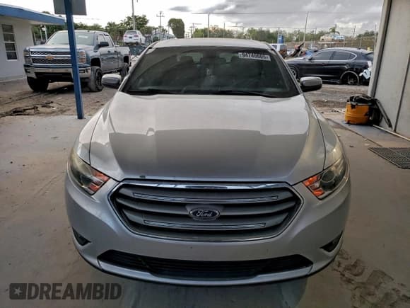 ✅ 2016 Ford Taurus SEL • VIN: 1FAHP2E83GG146408 • Lot: 94740605. Listed on Copart with 134,882 mi. Free auction sales archive from the USA and detailed vehicle history report at DreamBid. Image 5.
