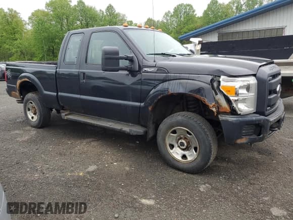 ✅ 2014 Ford F-250 XL • VIN: 1FT7X2B65EEA29317 • Lot: 56295505. Listed on Copart with 218,107 mi. Free auction sales archive from the USA and detailed vehicle history report at DreamBid. Image 4.