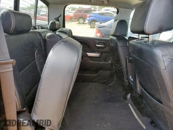 ✅ 2018 Chevrolet Silverado 1500 LT • VIN: 3GCPCREC7JG596184 • Lot: 61713105. Wystawiony na Copart z przebiegiem 72 080 mil. Bezpłatny archiwum sprzedaży aukcyjnych z USA i szczegółowy raport historii pojazdu na DreamBid. Zdjęcie 10.