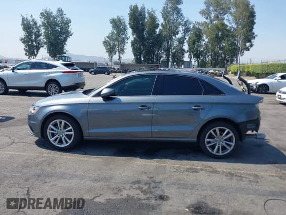 ✅ 2015 Audi A3 Premium • VIN: WAUAJGFF0F1104378 • Lot: 42758446. Listed on IAAI with 130,977 mi. Free auction sales archive from the USA and detailed vehicle history report at DreamBid. Image 14.