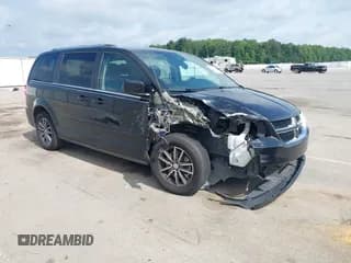 ✅ 2017 Dodge Grand Caravan SXT • VIN: 2C4RDGCG1HR645660 • Lot: 42663887. Wystawiony na IAAI z przebiegiem 100 260 mil. Bezpłatny archiwum sprzedaży aukcyjnych z USA i szczegółowy raport historii pojazdu na DreamBid. Zdjęcie 1.