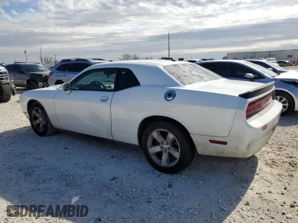 ✅ 2013 Dodge Challenger Rallye Redline • VIN: 2C3CDYAG7DH540611 • Lot: 88543995. Wystawiony na Copart z przebiegiem 129 762 mil. Bezpłatny archiwum sprzedaży aukcyjnych z USA i szczegółowy raport historii pojazdu na DreamBid. Zdjęcie 2.