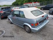 ✅ 1988 Volkswagen Cabriolet • VIN: WVWCA0154JK010833 • Lot: 42487930. Wystawiony na IAAI z przebiegiem 70 199 mil. Bezpłatny archiwum sprzedaży aukcyjnych z USA i szczegółowy raport historii pojazdu na DreamBid. Zdjęcie 3.