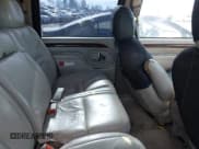 ✅ 1999 Cadillac Escalade • VIN: 1GYEK13R4XR411823 • Lot: 41221246. Wystawiony na IAAI z przebiegiem 184 123 mil. Bezpłatny archiwum sprzedaży aukcyjnych z USA i szczegółowy raport historii pojazdu na DreamBid. Zdjęcie 8.