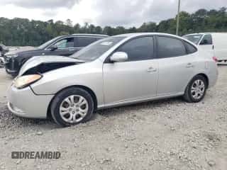 2010 Hyundai Elantra GLS z VIN KMHDU4AD3AU842948, wystawiony jako Copart lot #72817344 z przebiegiem 120 540 mil mil oraz Szkoda całkowita • Salvage title. Historia ofert i sprzedaży dostępna na DreamBid. Obrazek 1.