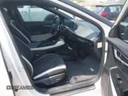 ✅ 2023 Kia EV6 GT-Line • VIN: KNDC4DLC6P5113026 • Lot: 42409836. Wystawiony na IAAI z przebiegiem 17 376 mil. Bezpłatny archiwum sprzedaży aukcyjnych z USA i szczegółowy raport historii pojazdu na DreamBid. Zdjęcie 5.