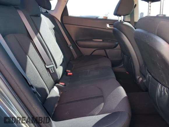 ✅ 2016 Kia Optima LX Turbo • VIN: 5XXGT4L12GG029798 • Лот: 90726215. Опубликован ранее на Copart с пробегом 109 437 миль. Бесплатный доступ к архиву аукционных продаж из США и подробный отчёт об истории автомобиля на DreamBid. Изображение 10.