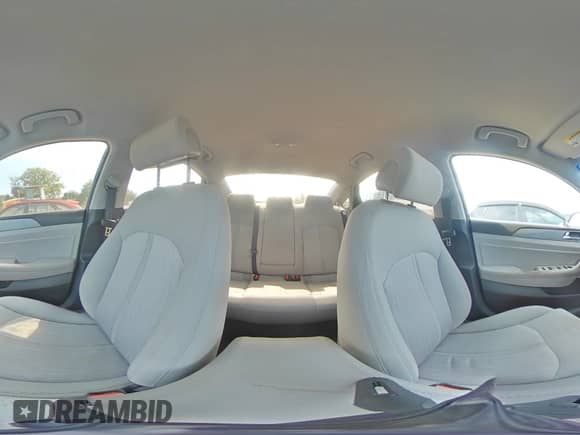 ✅ 2017 Hyundai Sonata • VIN: KMHE14L29HA045012 • Lot: 80221325. Wystawiony na Copart z przebiegiem 75 841 mil mil. Skorzystaj z bezpłatnego archiwum sprzedaży aukcyjnych z USA i zobacz szczegółowy raport historii pojazdu na DreamBid. Zdjęcie 14.