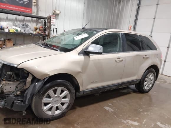 ✅ 2007 Lincoln MKX • VIN: 2LMDU88C77BJ19045 • Lot: 42920090. Listed on IAAI with 288,985 mi. Free auction sales archive from the USA and detailed vehicle history report at DreamBid. Image 6.