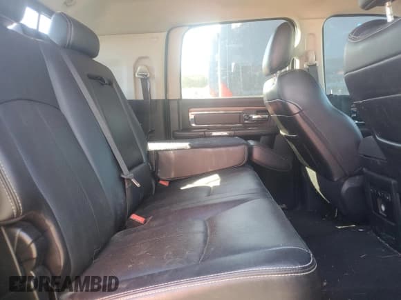 ✅ 2018 Ram 3500 Laramie • VIN: 3C63RRML0JG111566 • Лот: 87076675. Опубликован ранее на Copart с пробегом 163 032 миль. Бесплатный доступ к архиву аукционных продаж из США и подробный отчёт об истории автомобиля на DreamBid. Изображение 11.