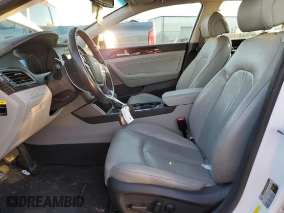 ✅ 2017 Hyundai Sonata Sport • VIN: 5NPE34AF3HH495462 • Lot: 73635782. Listed on Copart with 52,765 mi. Free auction sales archive from the USA and detailed vehicle history report at DreamBid. Image 7.