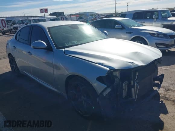 ✅ 2019 Alfa Romeo Giulia Ti Lusso • VIN: ZARFAMBN8K7600868 • Lot: 43840457. Listed on IAAI with 69,372 mi. Free auction sales archive from the USA and detailed vehicle history report at DreamBid. Image 13.