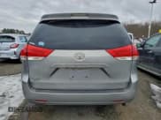 ✅ 2013 Toyota Sienna LE • VIN: 5TDKK3DC1DS328622 • Lot: 95694295. Listed on Copart with 235,597 mi. Free auction sales archive from the USA and detailed vehicle history report at DreamBid. Image 6.