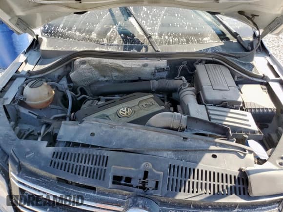 ✅ 2012 Volkswagen Tiguan S • VIN: WVGBV7AX1CW610274 • Лот: 82001645. Опубликован ранее на Copart с пробегом 152 194 миль. Бесплатный доступ к архиву аукционных продаж из США и подробный отчёт об истории автомобиля на DreamBid. Изображение 12.