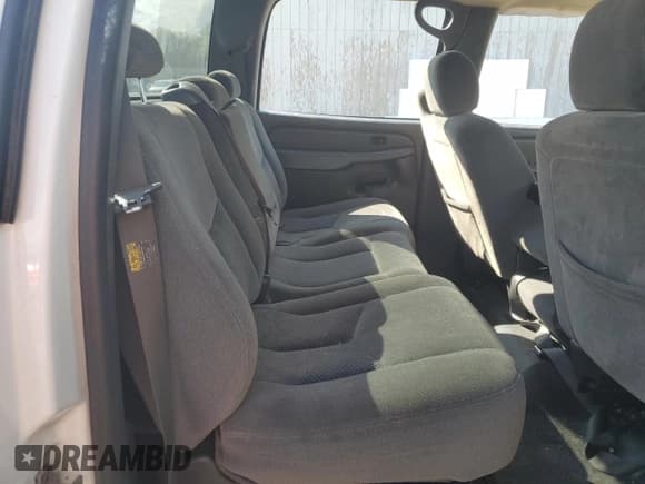 ✅ 2005 Chevrolet Silverado 2500HD Work Truck • VIN: 1GCHK23255F912309 • Lot: 81775895. Wystawiony na Copart z przebiegiem Nie podano. Bezpłatny archiwum sprzedaży aukcyjnych z USA i szczegółowy raport historii pojazdu na DreamBid. Zdjęcie 10.