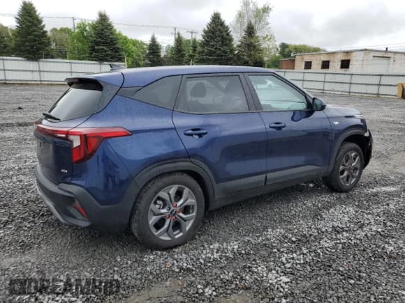 ✅ 2025 Kia Seltos LX • VIN: KNDEPCAA1S7671746 • Lot: 58143615. Listed on Copart with 2,172 mi. Free auction sales archive from the USA and detailed vehicle history report at DreamBid. Image 3.