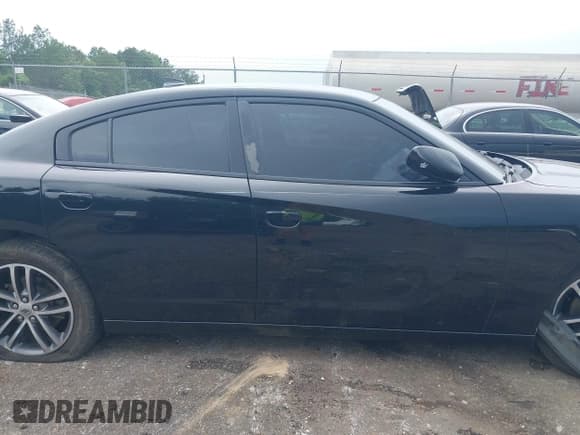 ✅ 2019 Dodge Charger SXT • VIN: 2C3CDXJG0KH757957 • Лот: 42498530. Опубликован ранее на IAAI с пробегом 142 878 миль. Бесплатный доступ к архиву аукционных продаж из США и подробный отчёт об истории автомобиля на DreamBid. Изображение 13.